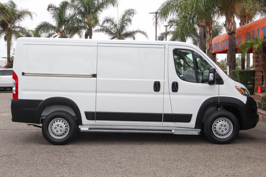Used 2025 RAM ProMaster 2500 w/ U-Haul Equipment Group FWD image 10