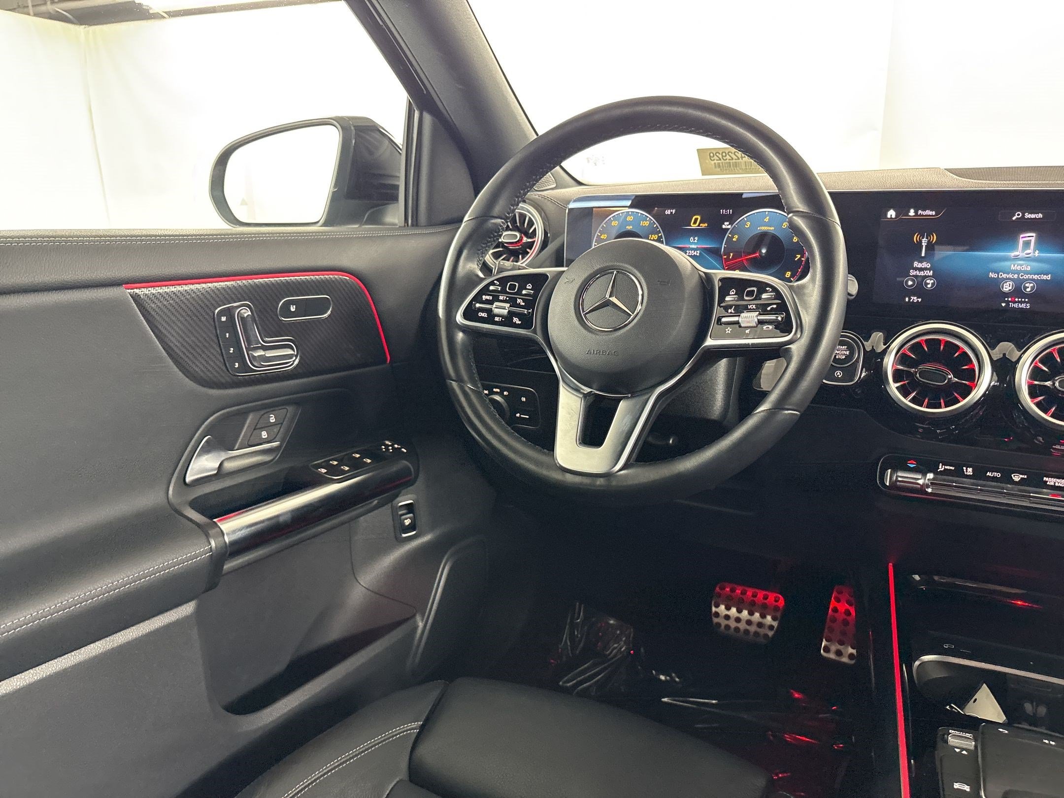 Certified 2023 Mercedes-Benz GLA 250 4MATIC image 28