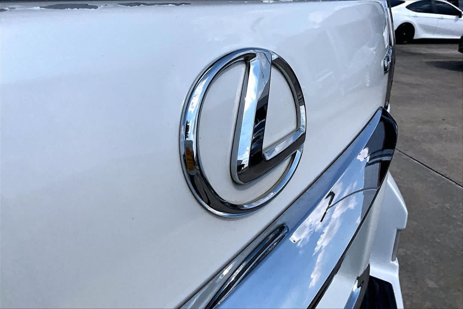 Used 2016 Lexus GX 460 w/ Premium Package AWD/4WD image 31