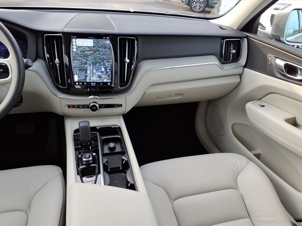 Certified 2023 Volvo XC60 B5 Plus w/ Climate Package image 14