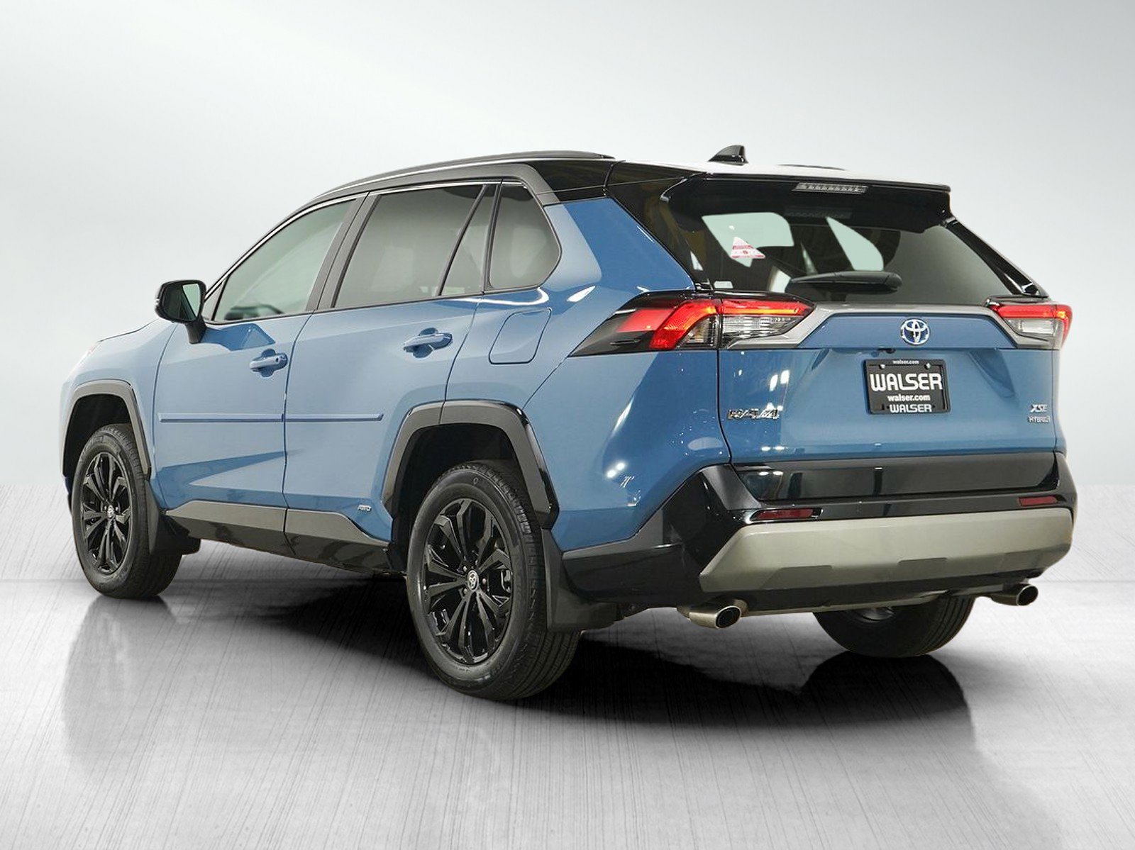 Used 2023 Toyota RAV4 XSE AWD/4WD image 3