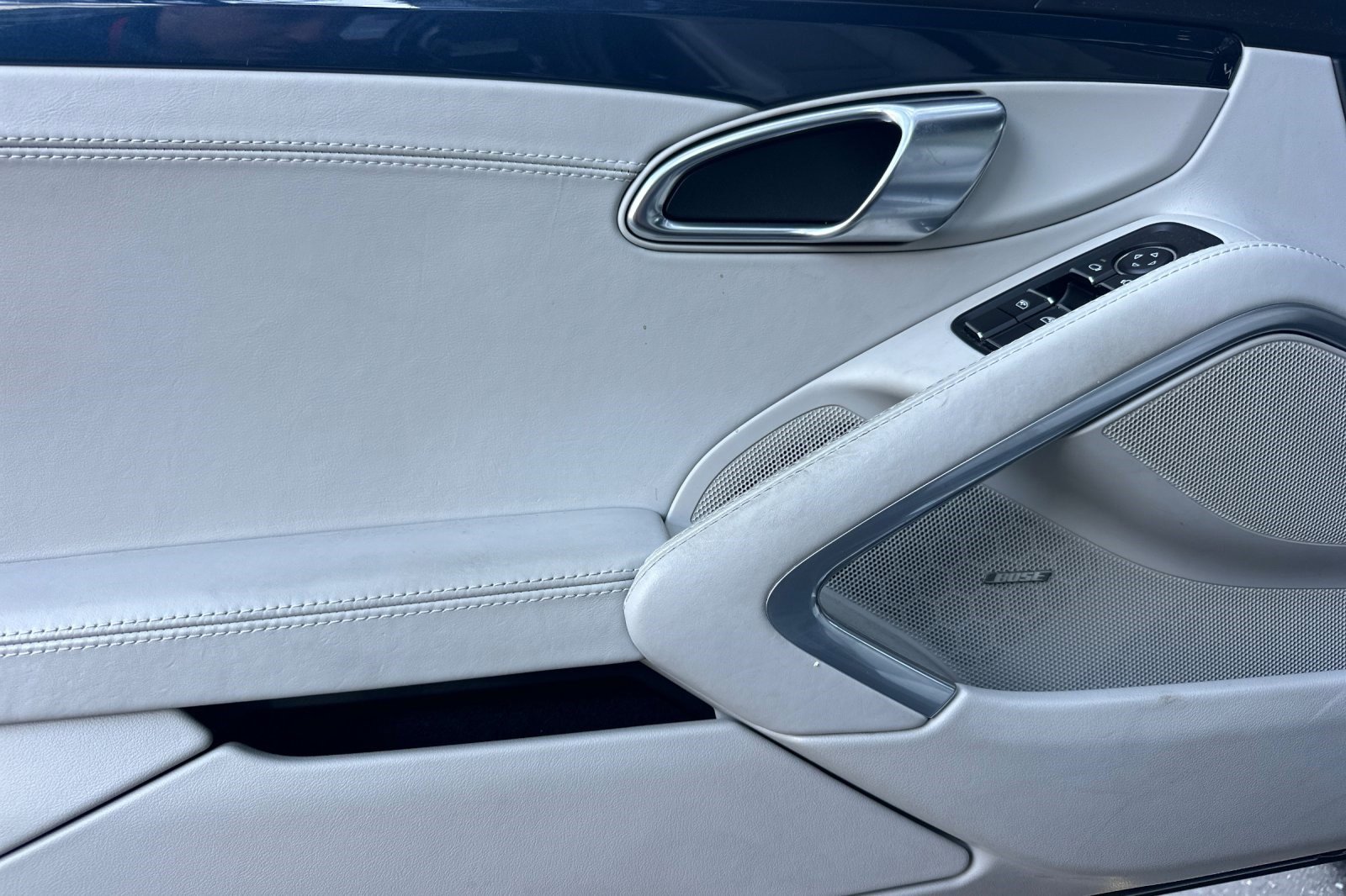 Used 2019 Porsche 718 Cayman S image 12