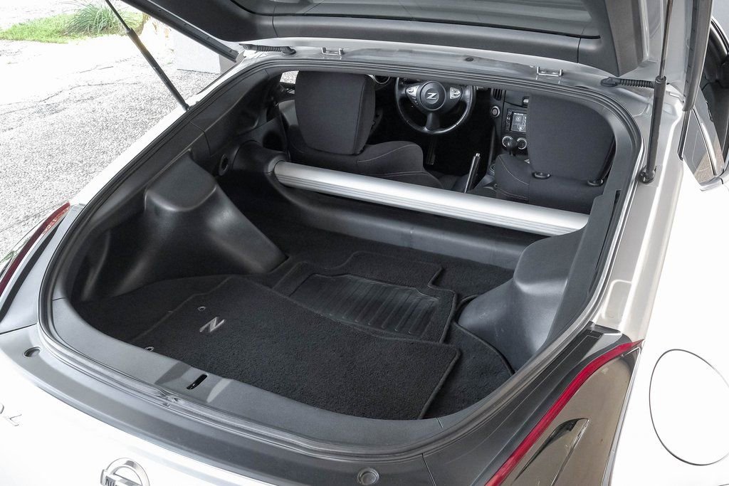 Used 2020 Nissan 370Z Coupe image 43