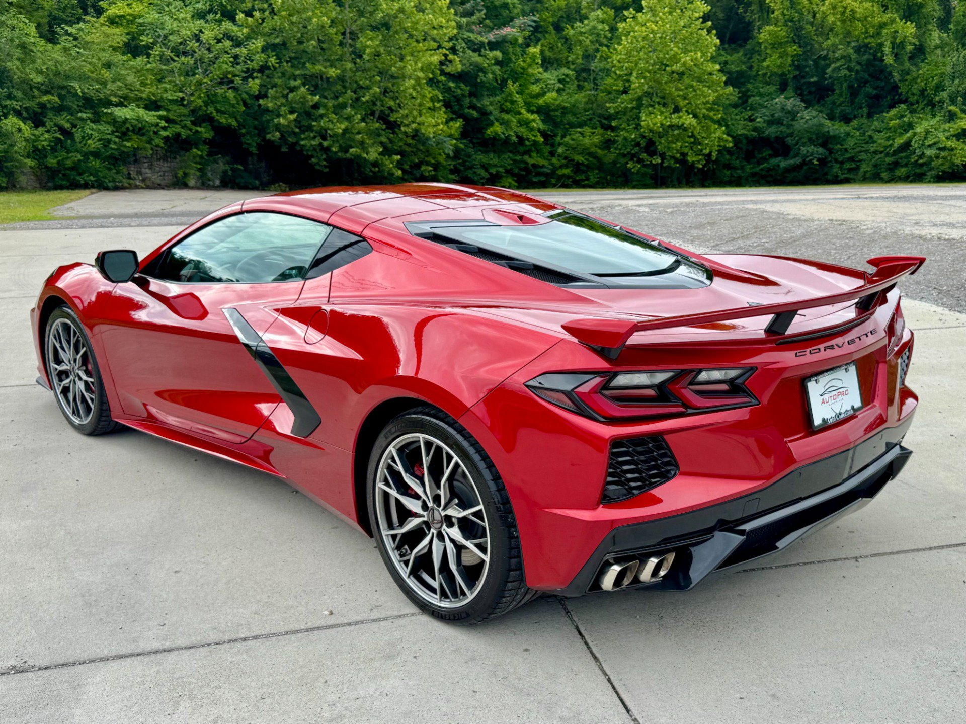 Used 2025 Chevrolet Corvette Stingray Premium Cpe w/ Z51 Performance Package RWD image 4