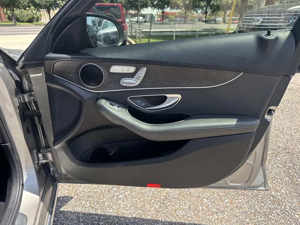 Used 2019 Mercedes-Benz C 300 Sedan image 16