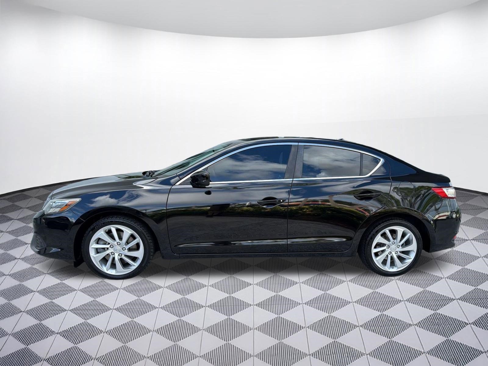 Used 2017 Acura ILX FWD image 2