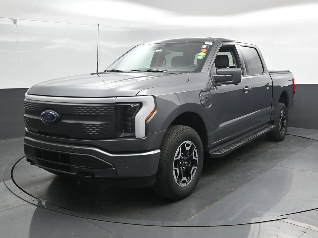 Used 2023 Ford F150 Lightning XLT AWD/4WD image 7
