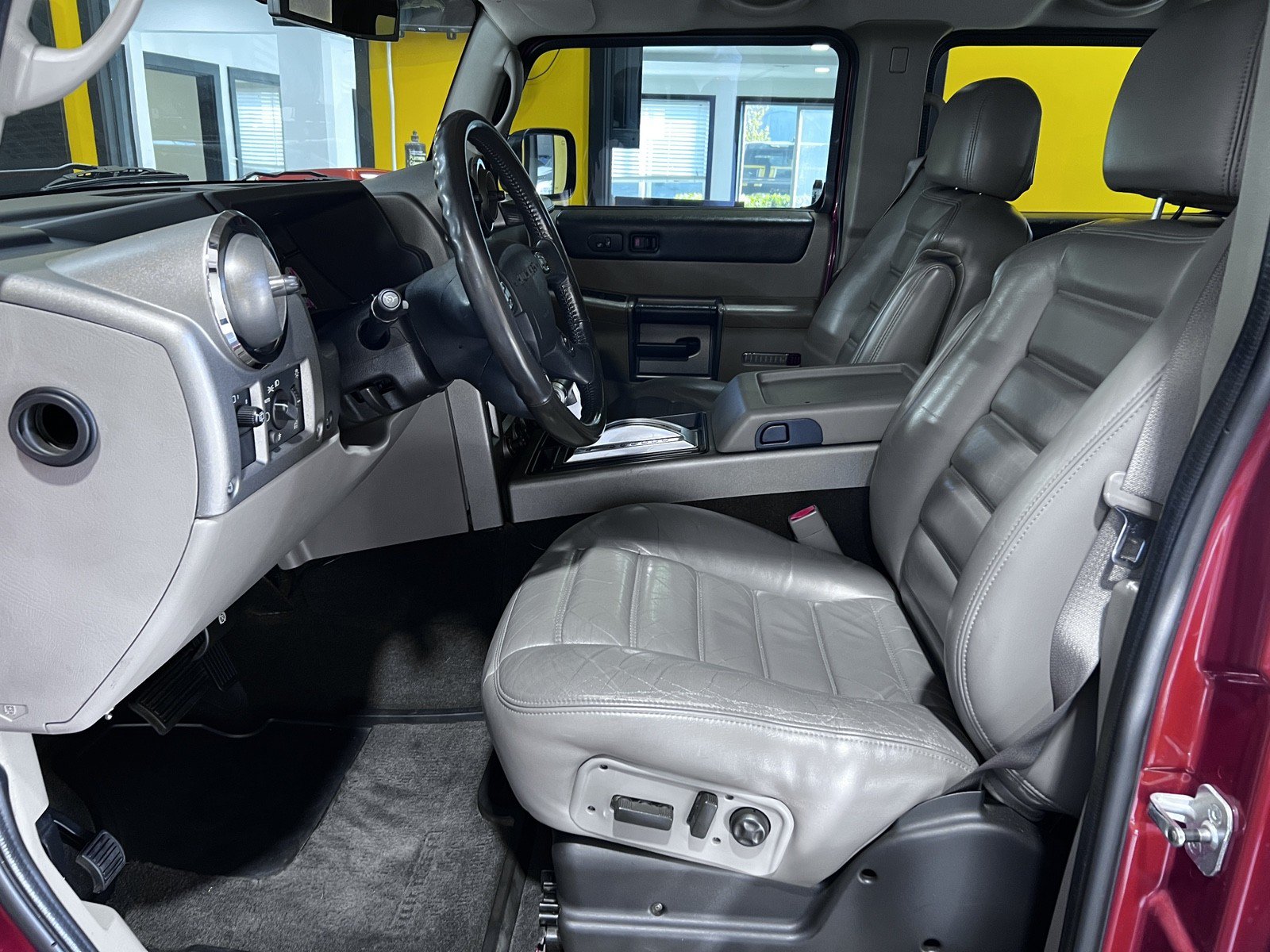 Used 2003 HUMMER H2 w/ Preferred Equipment Group AWD/4WD image 15