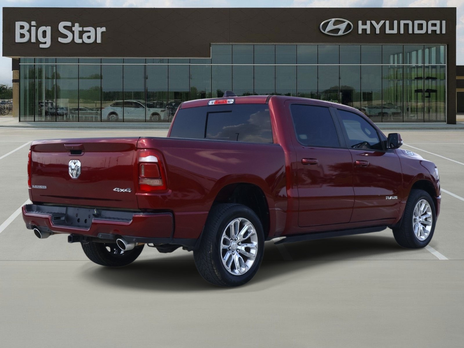 Used 2023 RAM 1500 Laramie AWD/4WD image 4