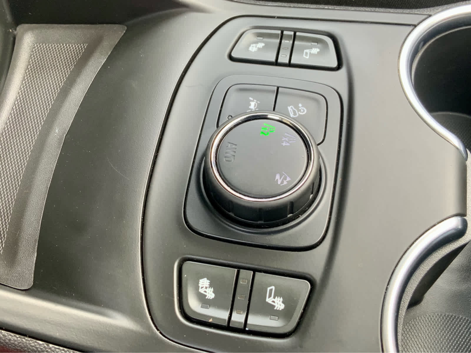 Used 2020 GMC Terrain SLE w/ Driver Convenience Package image 41