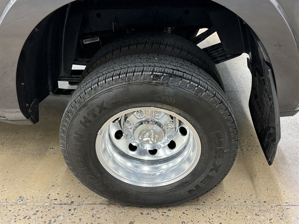 Used 2019 RAM 3500 Limited AWD/4WD image 10