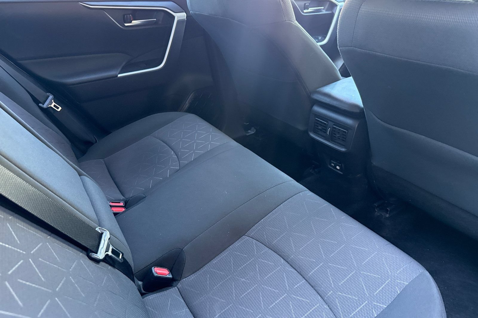 Certified 2025 Toyota RAV4 XLE AWD/4WD image 19