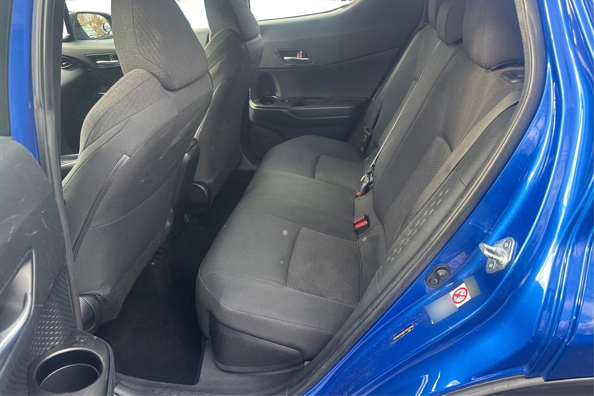 Used 2018 Toyota C-HR XLE image 10