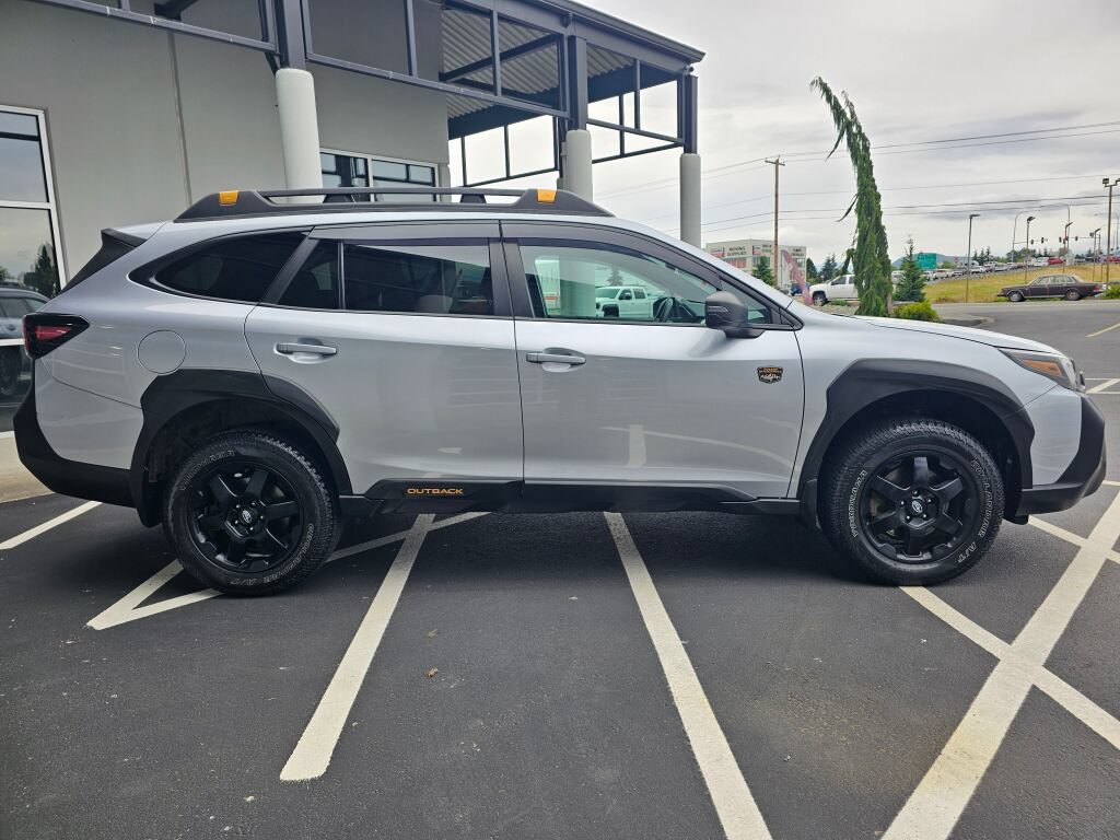 Used 2022 Subaru Outback Wilderness AWD/4WD image 6