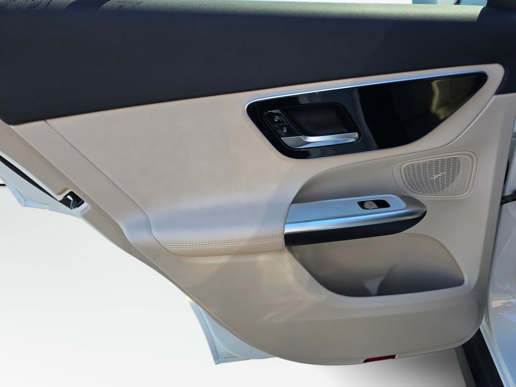 New 2027 Mercedes-Benz GLC 300 4MATIC image 18
