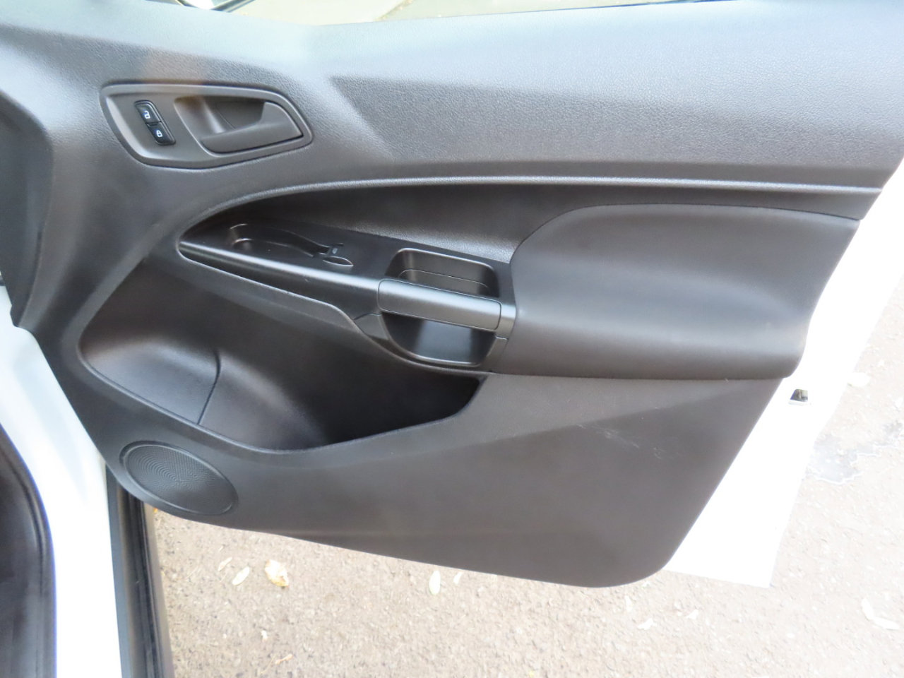 Used 2017 Ford Transit Connect XL image 21