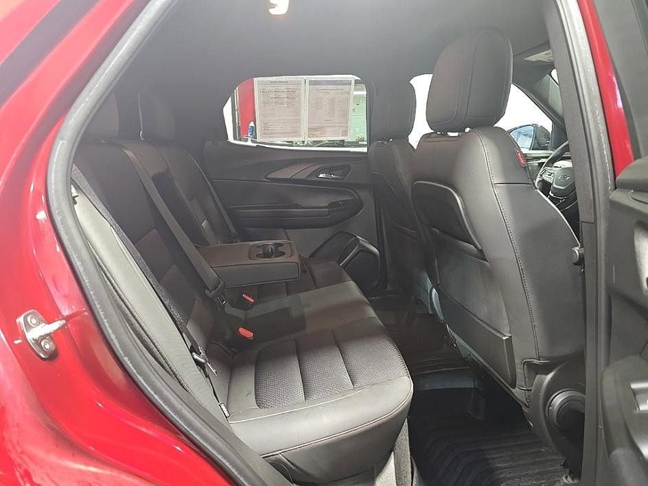 Used 2022 Chevrolet TrailBlazer RS w/ Technology Package image 32
