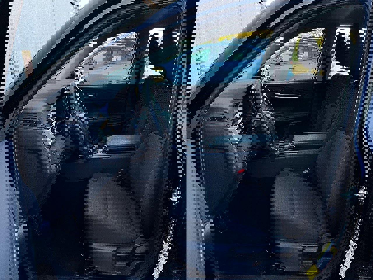 Used 2025 Toyota Camry LE image 10