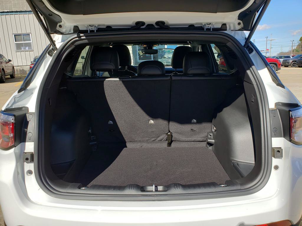 New 2026 Jeep Compass Latitude AWD/4WD image 5