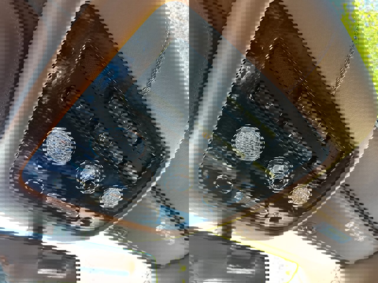 Used 2015 Bentley Flying Spur V8 image 45