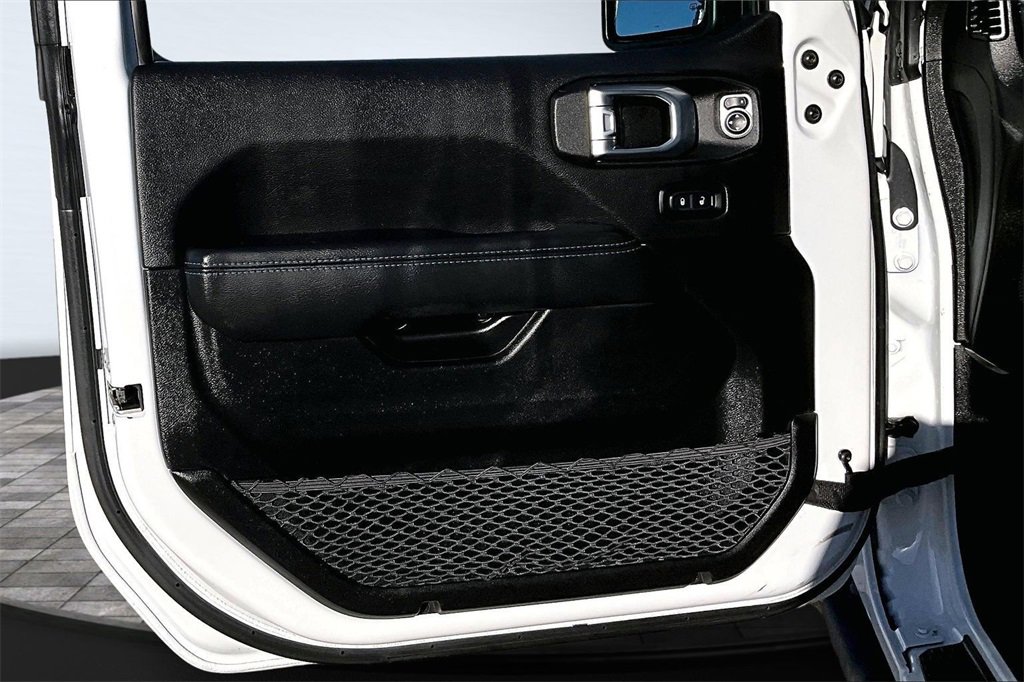 Used 2021 Jeep Wrangler Unlimited Rubicon 4xe w/ Steel Bumper Group image 24