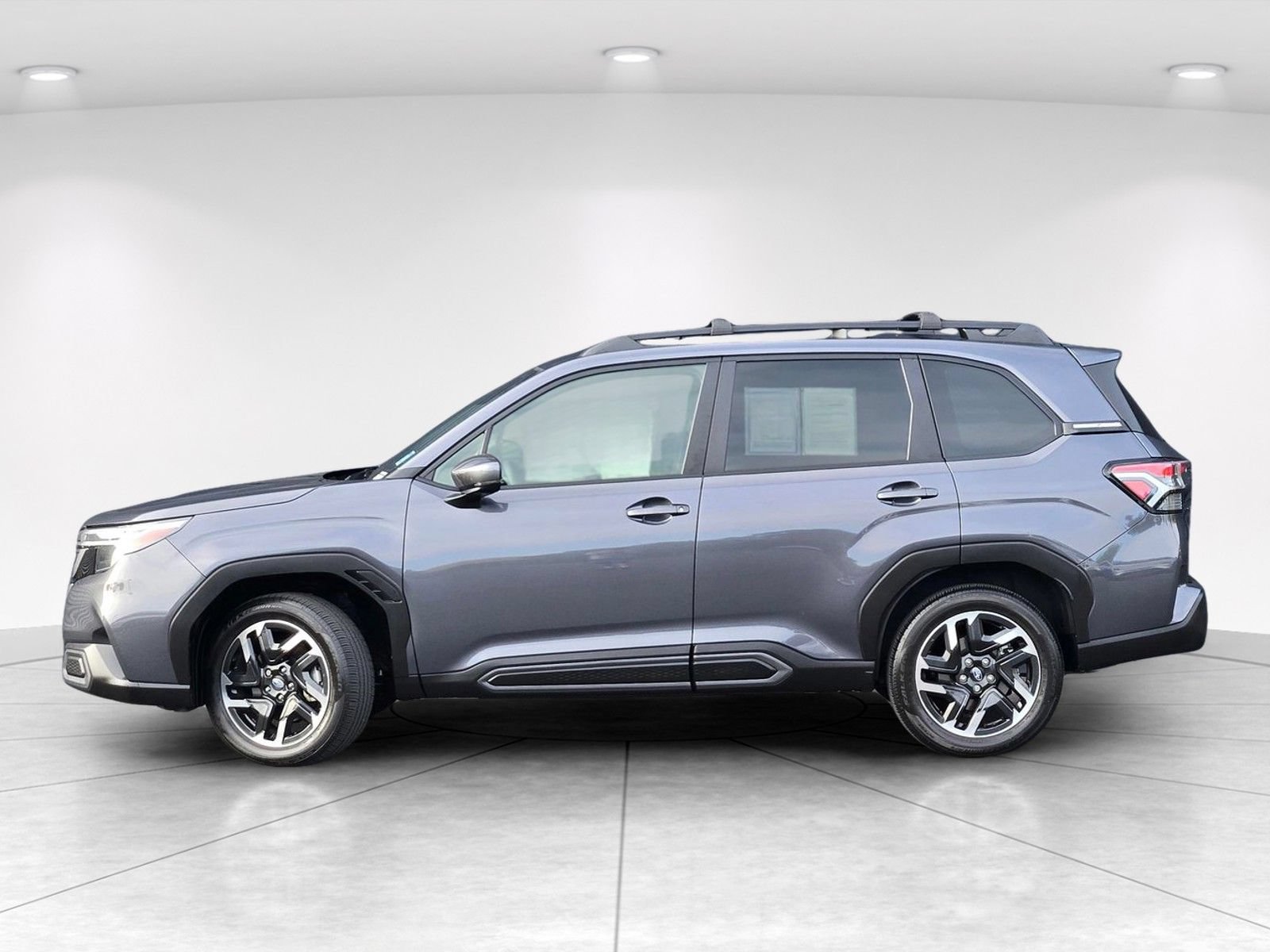 Used 2025 Subaru Forester Limited AWD/4WD image 3
