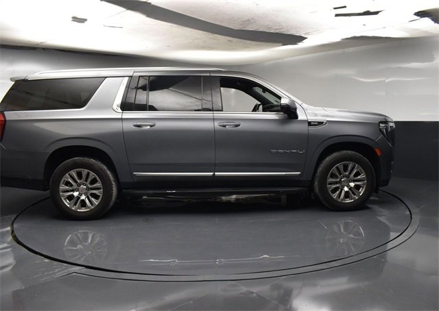 Used 2022 GMC Yukon XL Denali image 9