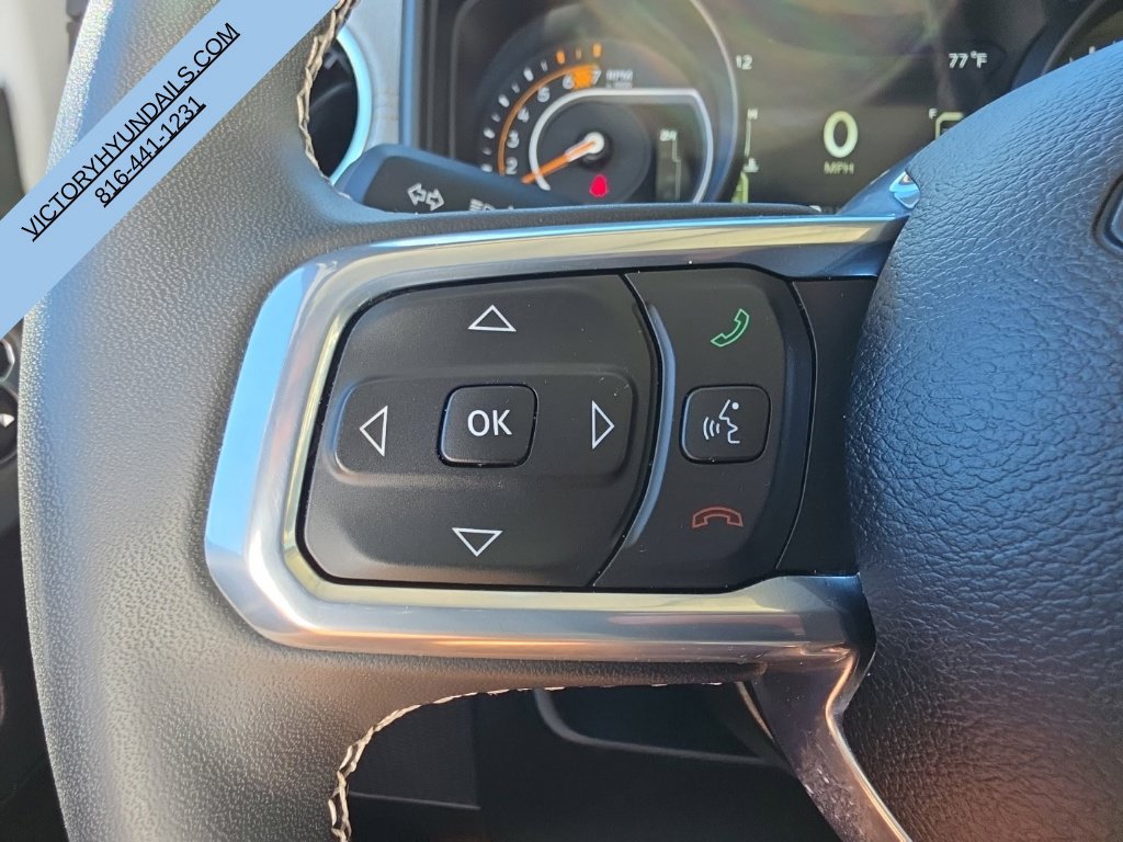 Used 2025 Jeep Wrangler Unlimited Sahara AWD/4WD image 24