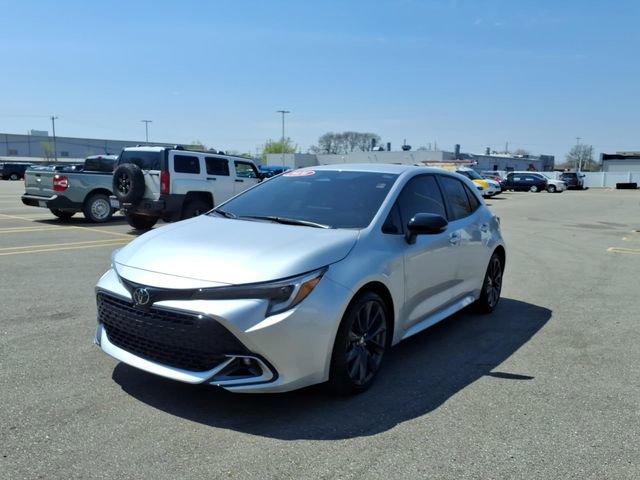 Used 2026 Toyota Corolla XSE FWD image 3