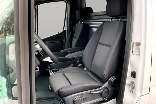 New 2025 Mercedes-Benz Sprinter 2500 image 12
