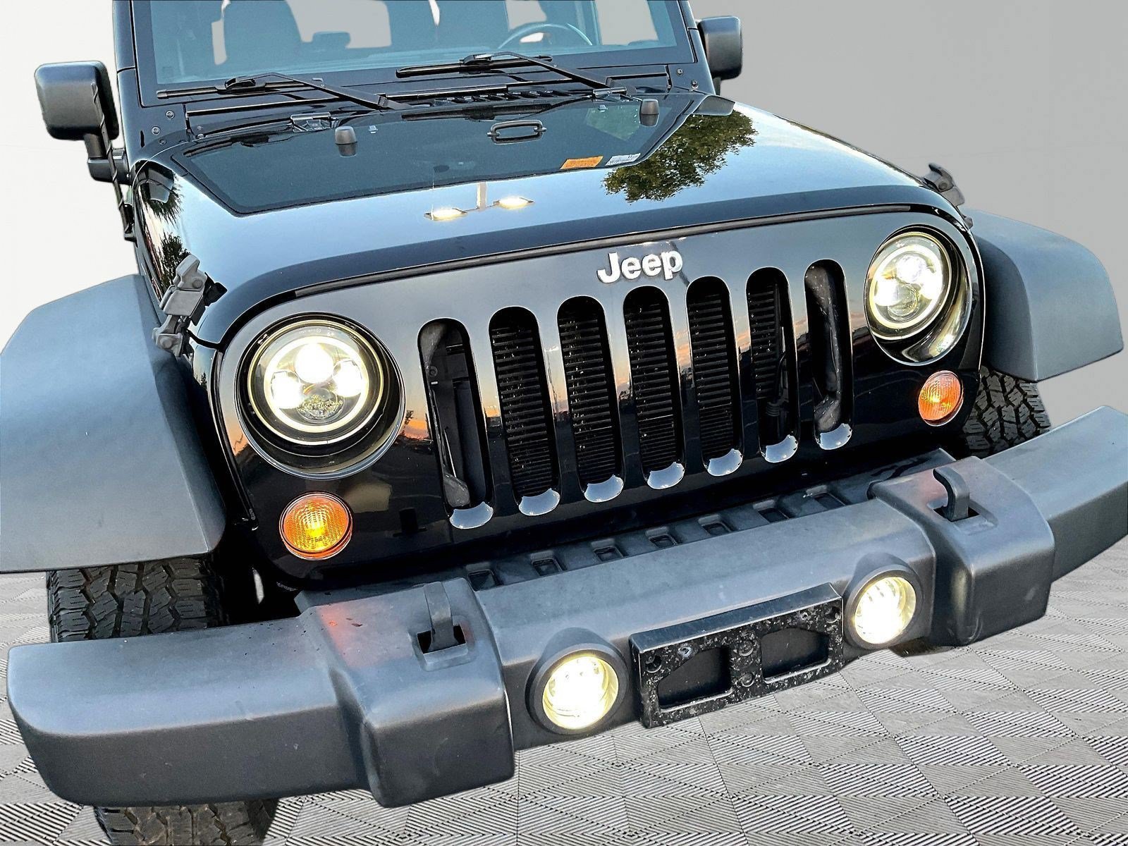 Used 2015 Jeep Wrangler Sport w/ Quick Order Package 24S AWD/4WD image 30