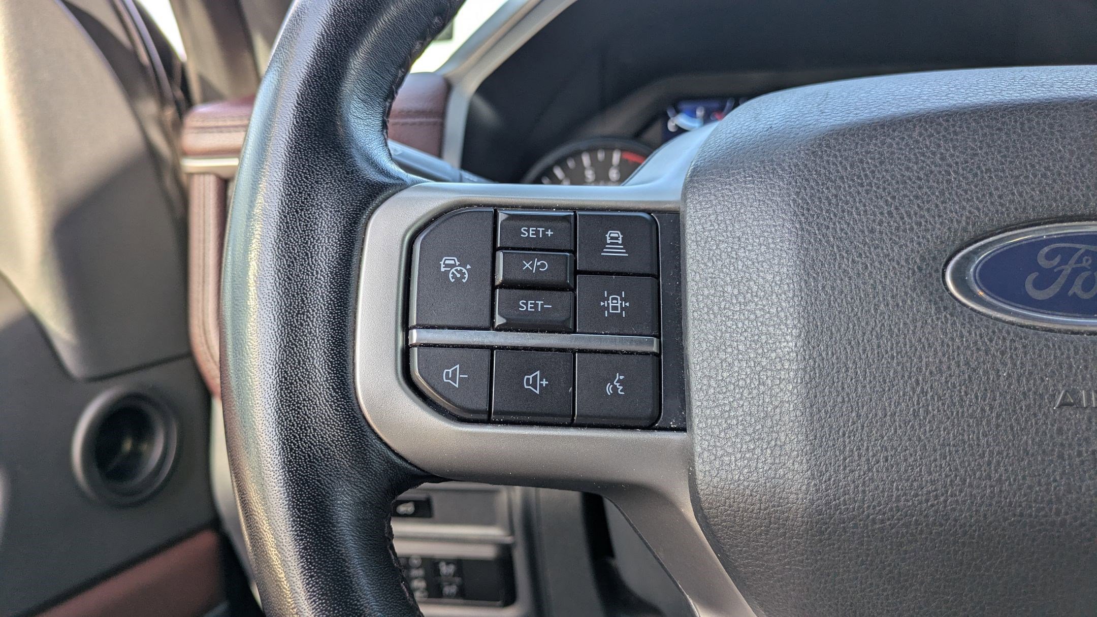 Used 2023 Ford Expedition Max Limited image 17