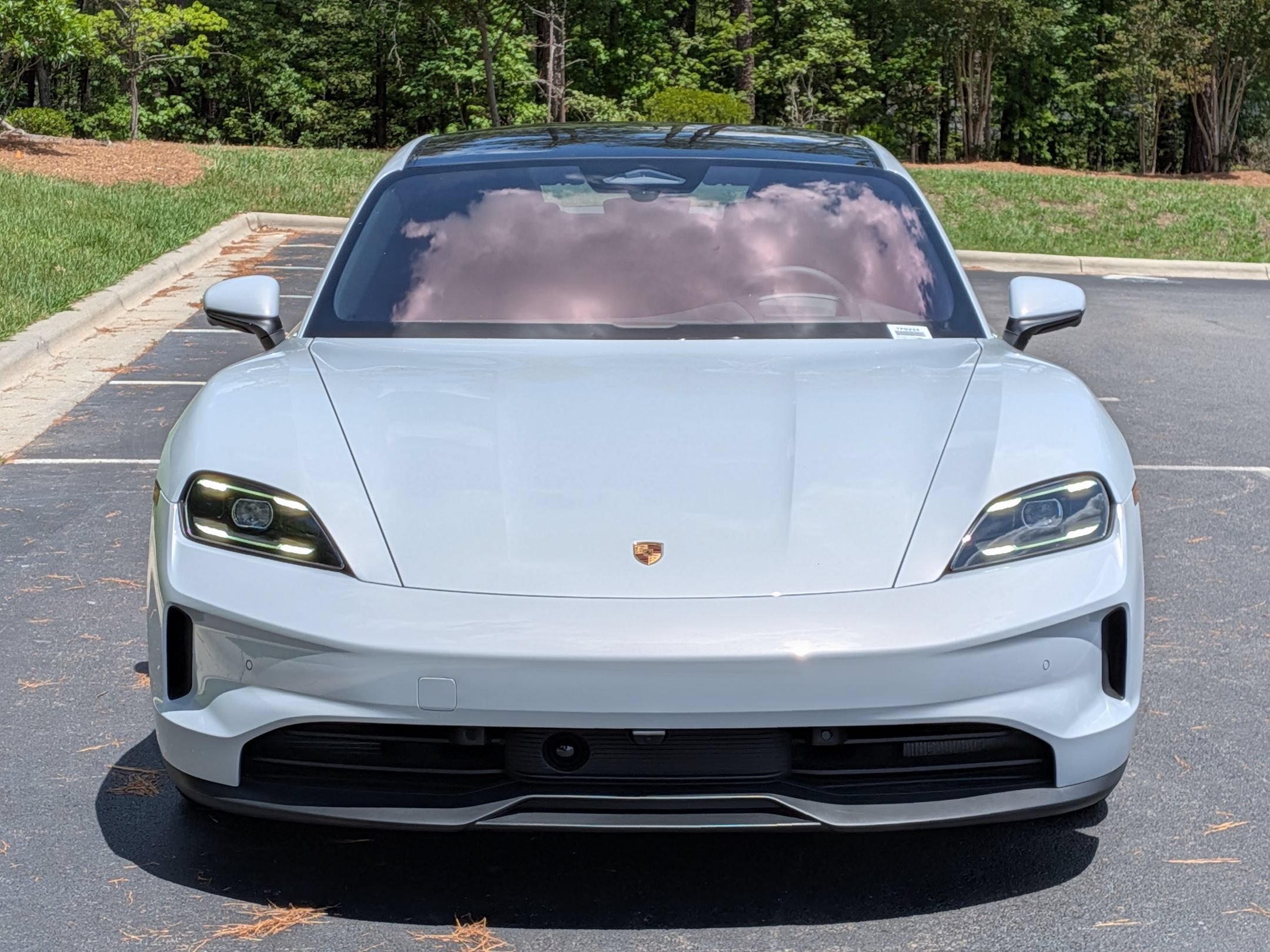 New 2026 Porsche Taycan 4S AWD/4WD image 35