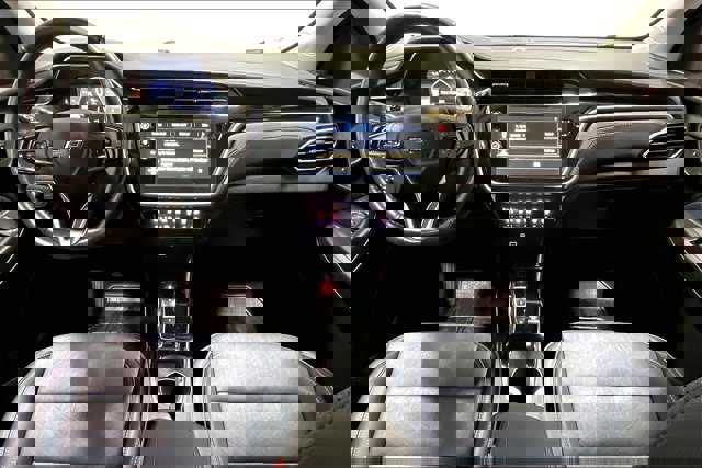 Used 2023 Chevrolet Bolt EUV LT w/ Convenience Package image 15