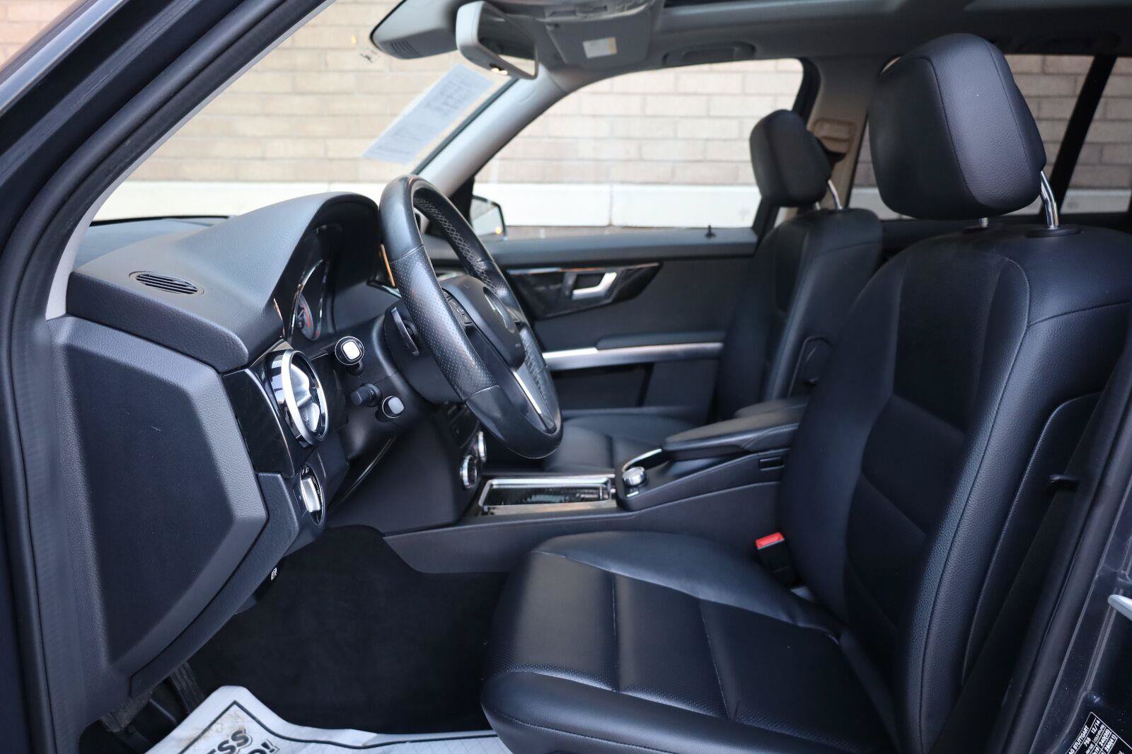 Used 2015 Mercedes-Benz GLK 350 4MATIC image 17