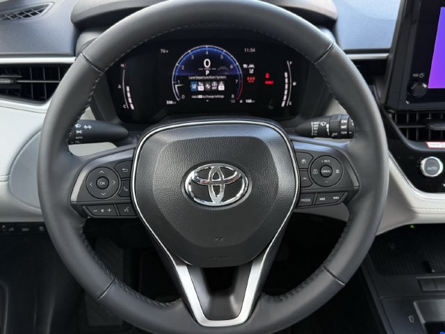 Used 2026 Toyota Corolla Cross LE FWD image 13