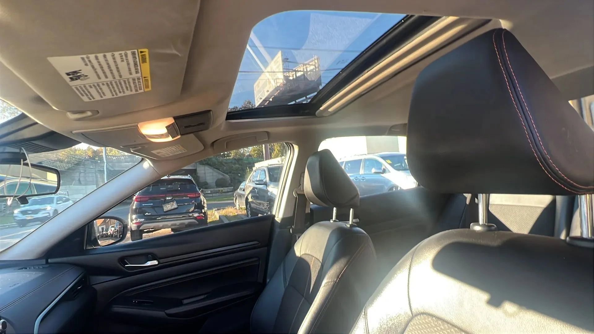 Used 2020 Nissan Altima 2.5 SR w/ Premium Package image 24