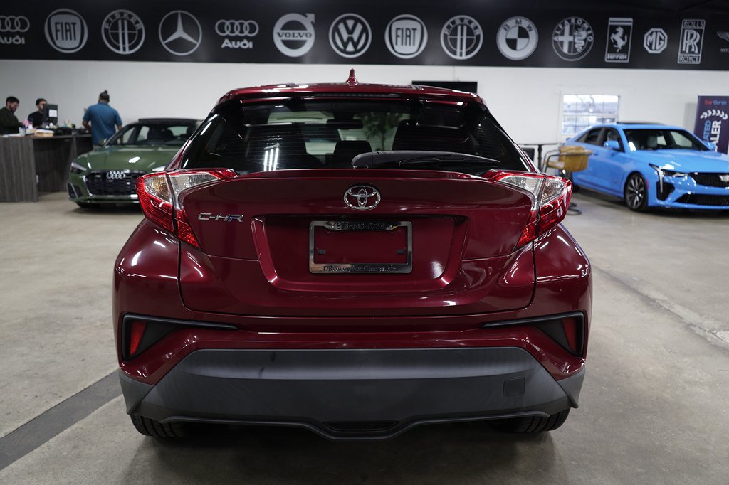 Used 2018 Toyota C-HR XLE FWD image 4
