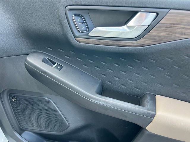 Used 2020 Ford Escape Titanium image 50