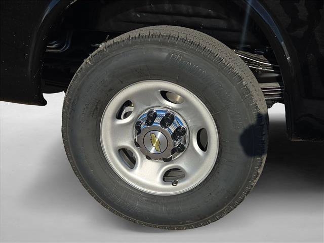 New 2027 Chevrolet Express 2500 LT w/ LT Preferred Equipment Group RWD image 12