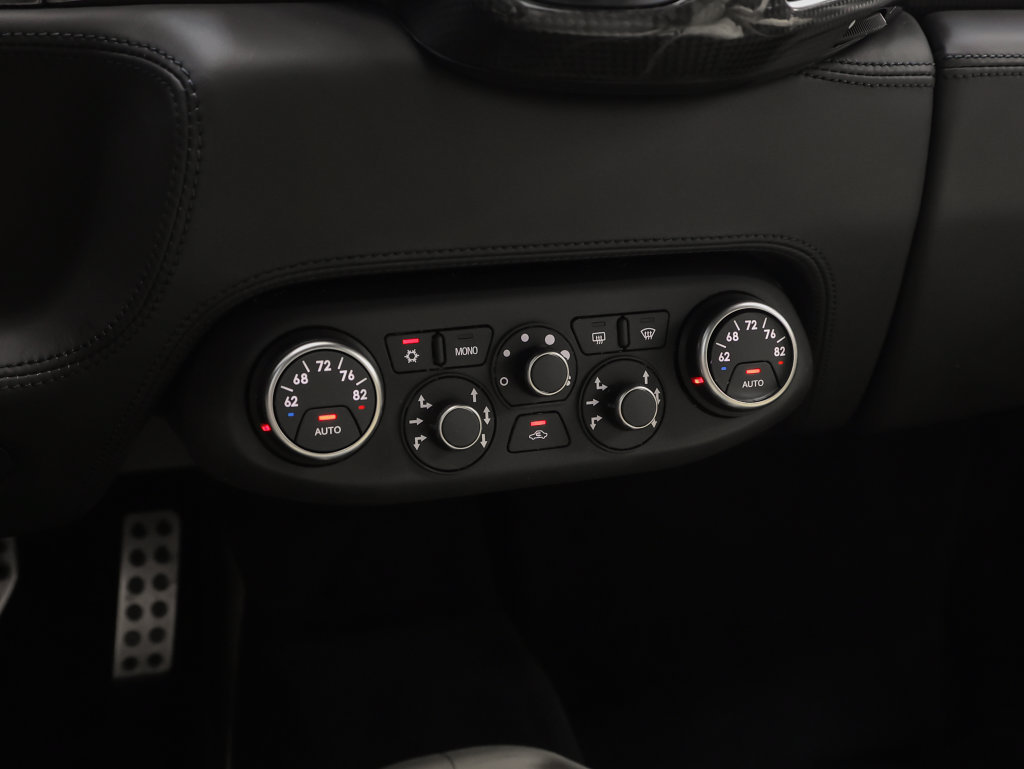 Used 2010 Ferrari 458 Italia Coupe RWD image 48