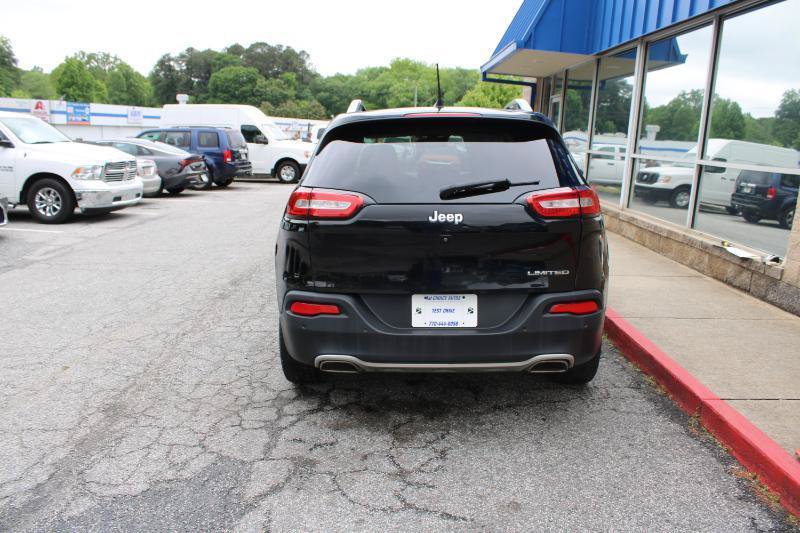 Used 2018 Jeep Cherokee Limited w/ Technology Group FWD image 5