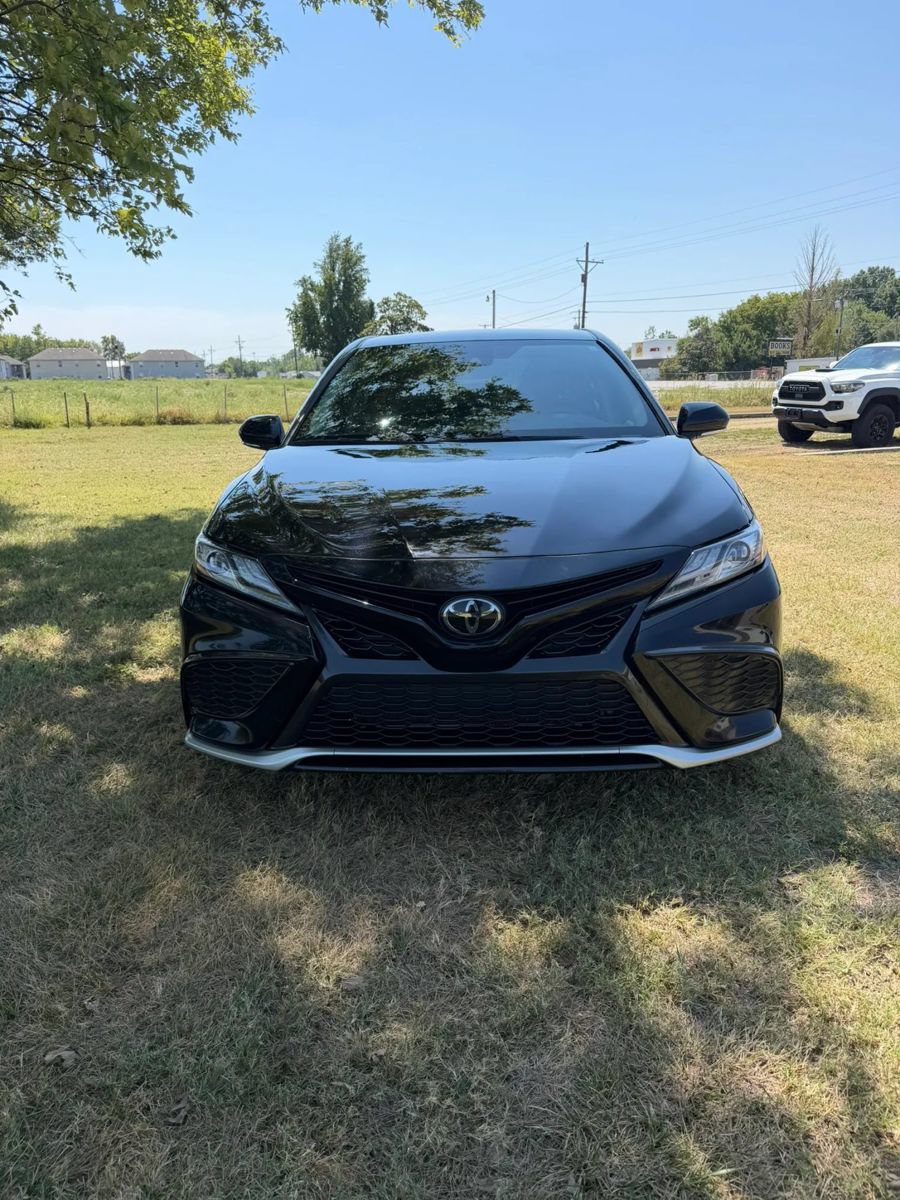 Used 2023 Toyota Camry XSE FWD image 2