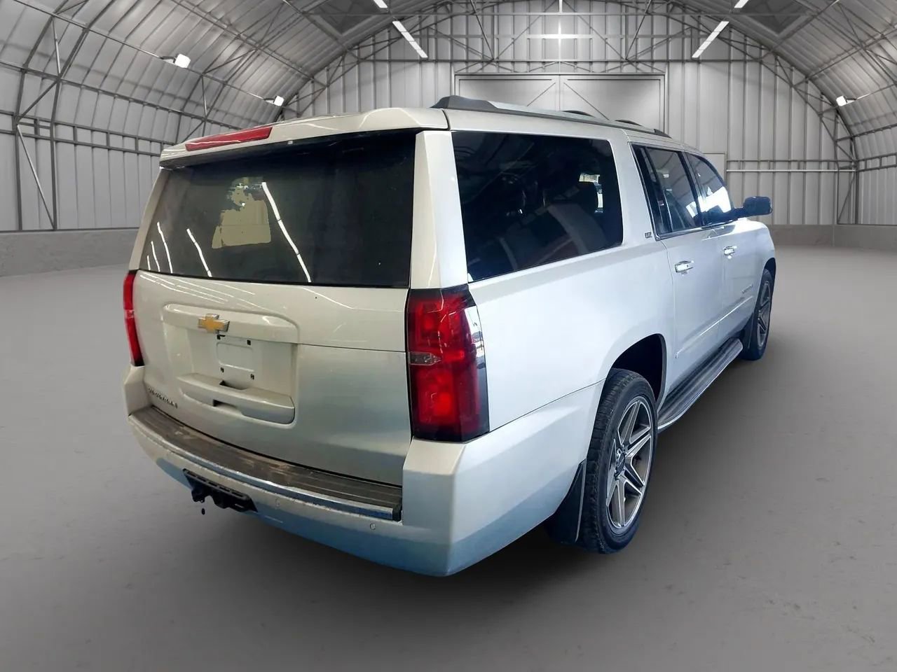 Used 2015 Chevrolet Suburban LTZ AWD/4WD image 2