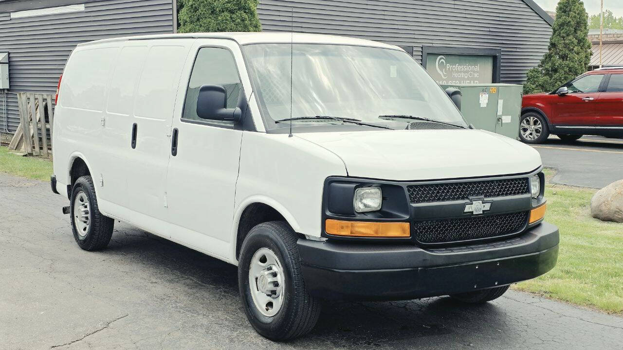 Used 2014 Chevrolet Express 2500 RWD image 10