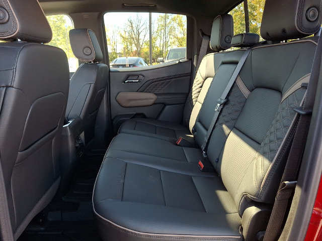 New 2026 GMC Canyon Denali AWD/4WD image 10