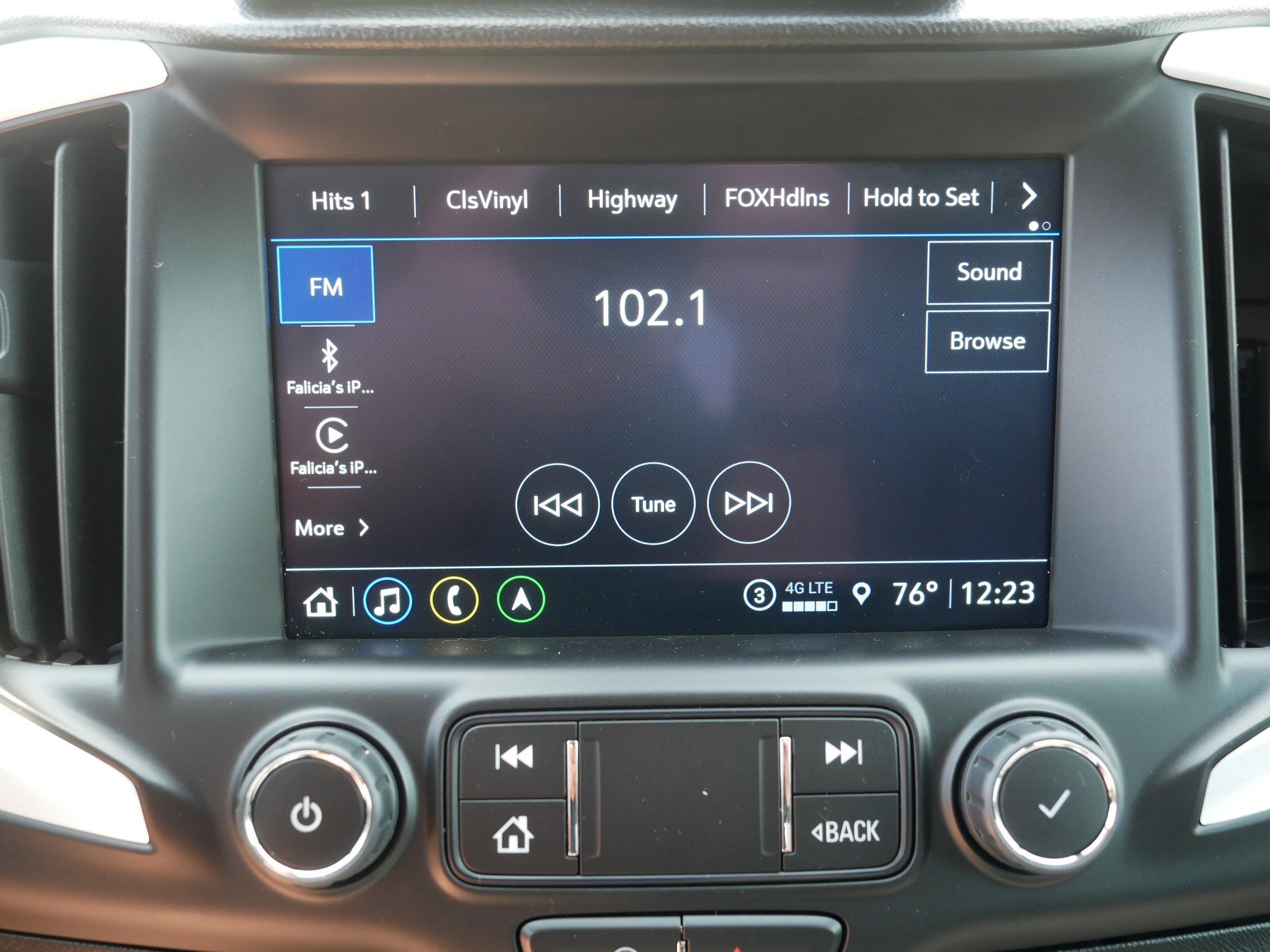 Used 2022 GMC Terrain SLT w/ Infotainment Package II AWD/4WD image 22