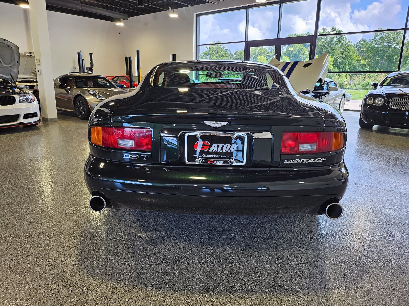 Used 2003 Aston Martin DB7 Vantage RWD image 4
