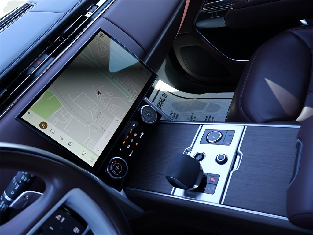 Used 2023 Land Rover Range Rover SE image 19