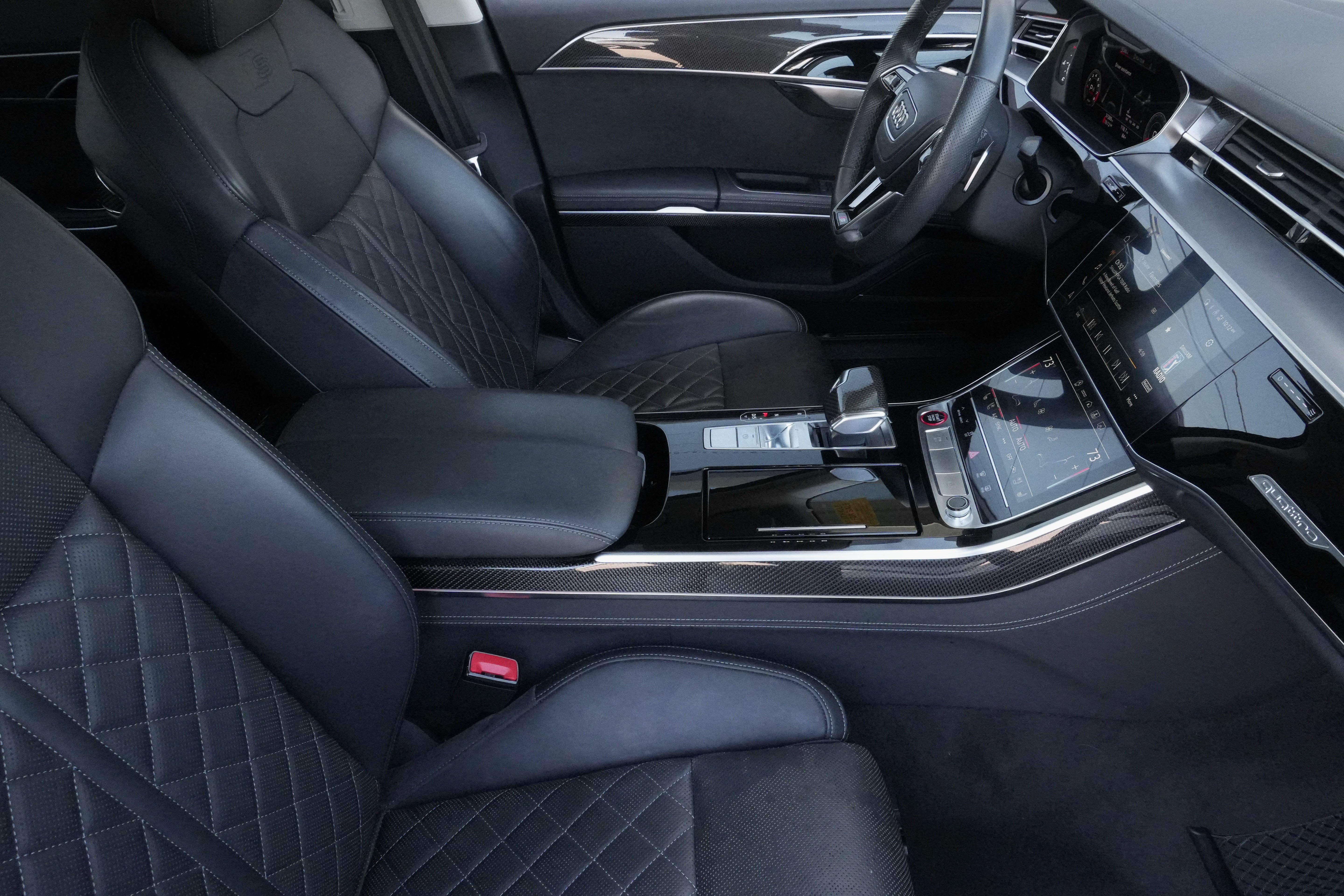 Used 2022 Audi S8 AWD/4WD image 13